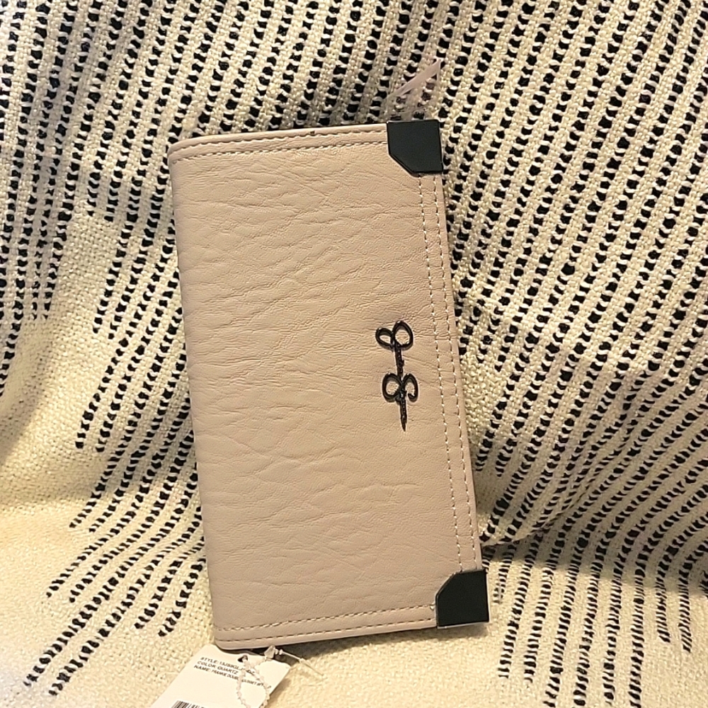 Jessica Simpson Bi Fold Wallet